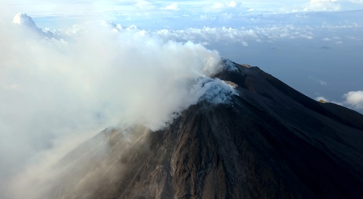 Volcan NYAMULAGIRA au Nord-Kivu-Kivumorningpost
