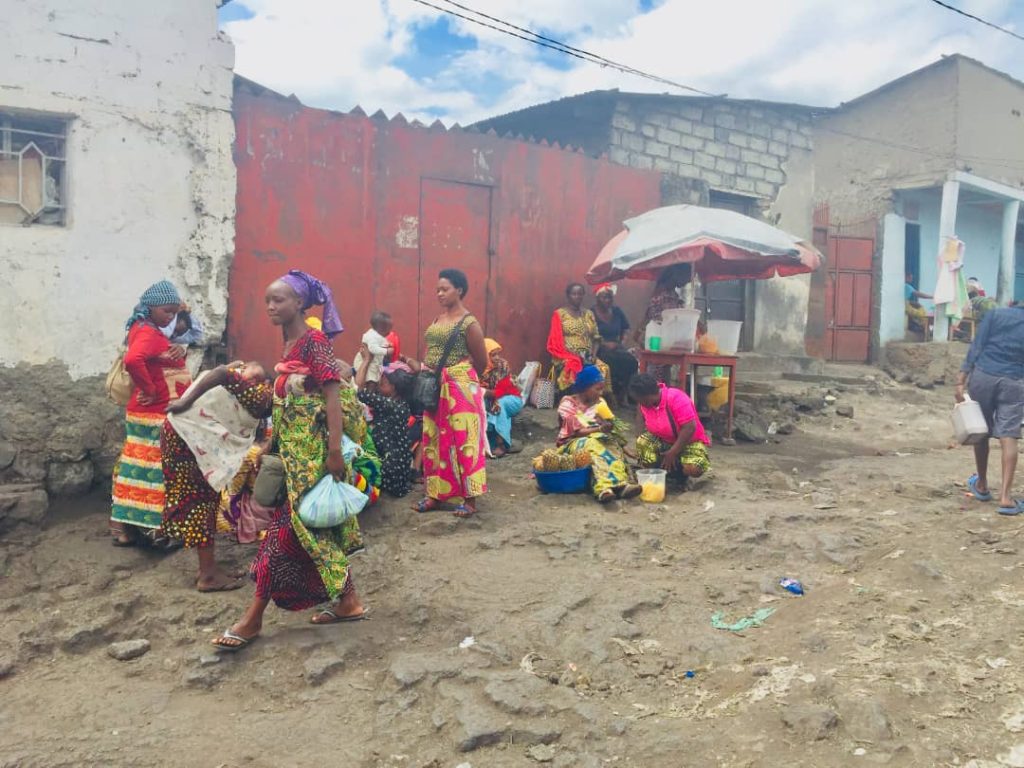 Les femmes exerçant le petit commerce dans la ville de Goma