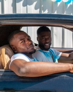 Le défenseur congolais Chancel Mbemba dans sa voiture