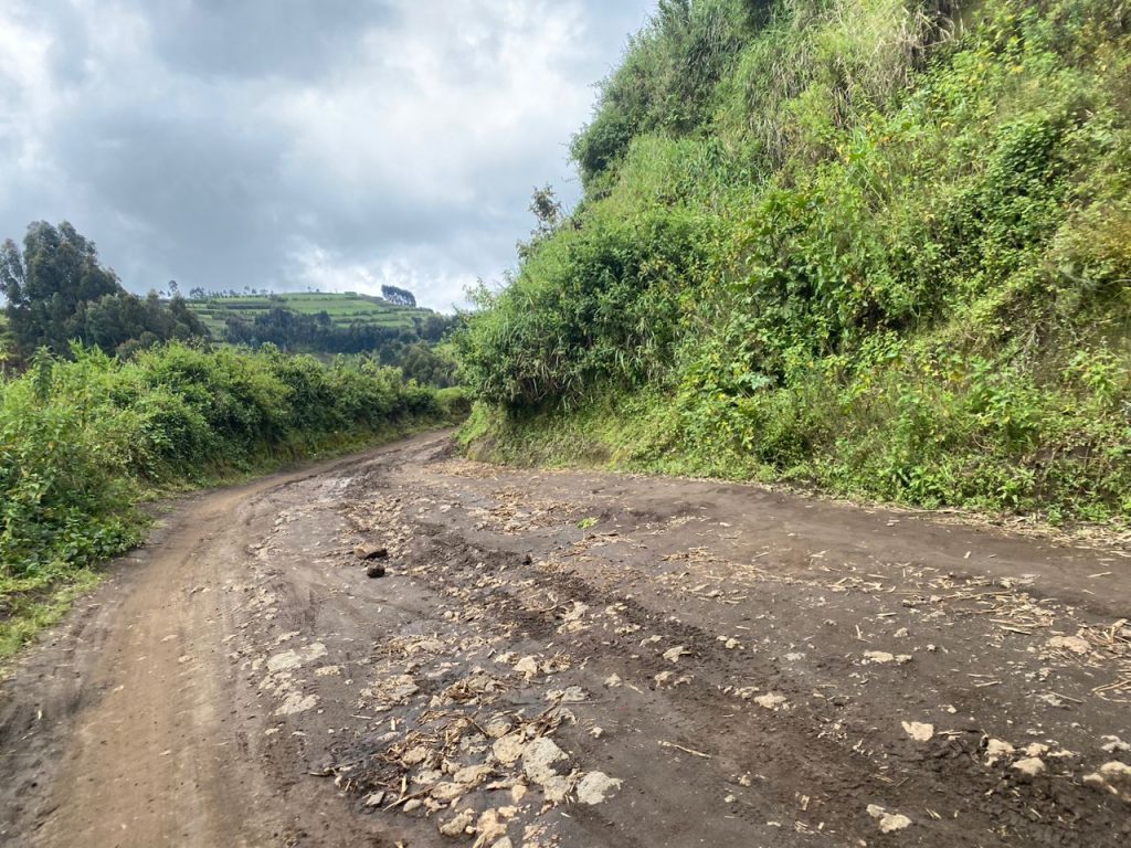 Les transporteurs routiers sur l'axe Sake-Masisi expriment leur inquiétude suite à la détérioration de l'état des routes du territoire de Masisi q