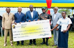 La fondation panzi du Dr Denis MUKWEGE a payé les frais de participation à l'examen d'État pour plus de 771 élèves finalistes déplacés.