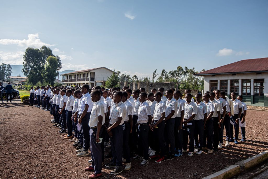 Les élèves finalistes au rassemblement avant de passer aux examens