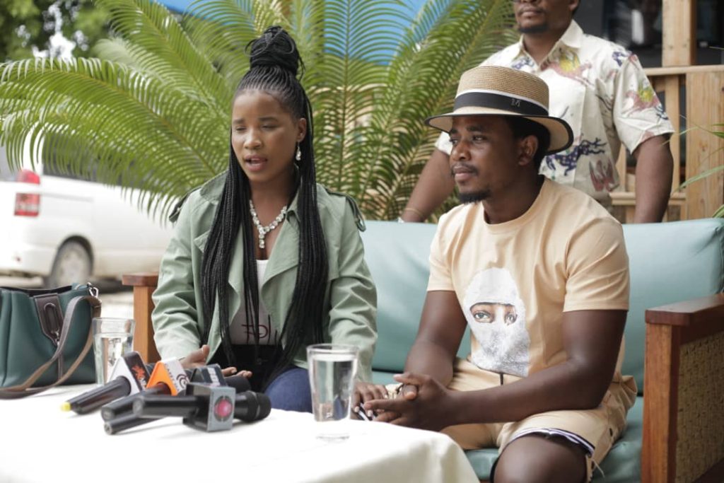 Le comédien Congolais Radiateur et la célèbre comédienne EBITOKE a Dar es Salam