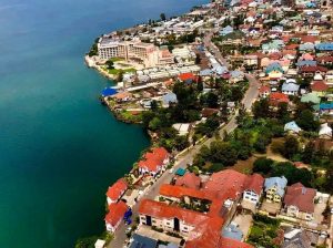 Vue aérienne de la ville de Goma au bord du lac Kivu