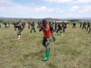 Masisi : Dialogue pour la paix entre seigneurs des groupes armés à Kazinga dans le secteur Osso Banyungu Les éléments de l'autodéfense en pleine formation a Kasake