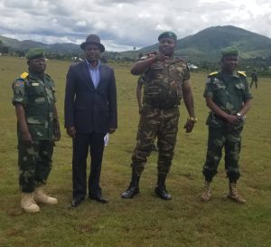 Minembwe : Le commandant des FARDC appelle les communautés à privilégier le dialogue Le commandant de la Douzième Brigade de Réaction Rapide basée à MINEMBWE, le Général EHONZA André UKETI