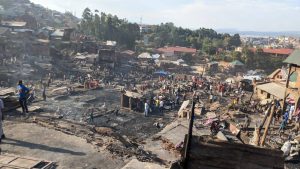 Incendie au camp zaïre Plusieurs maisons parties en fumée