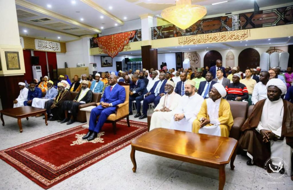 Le Président Tshisekedi a célébré la Fête d'Eid el-Kebir à la mosquée Rassoul avec toutes les branches de la communauté islamique de la RDC