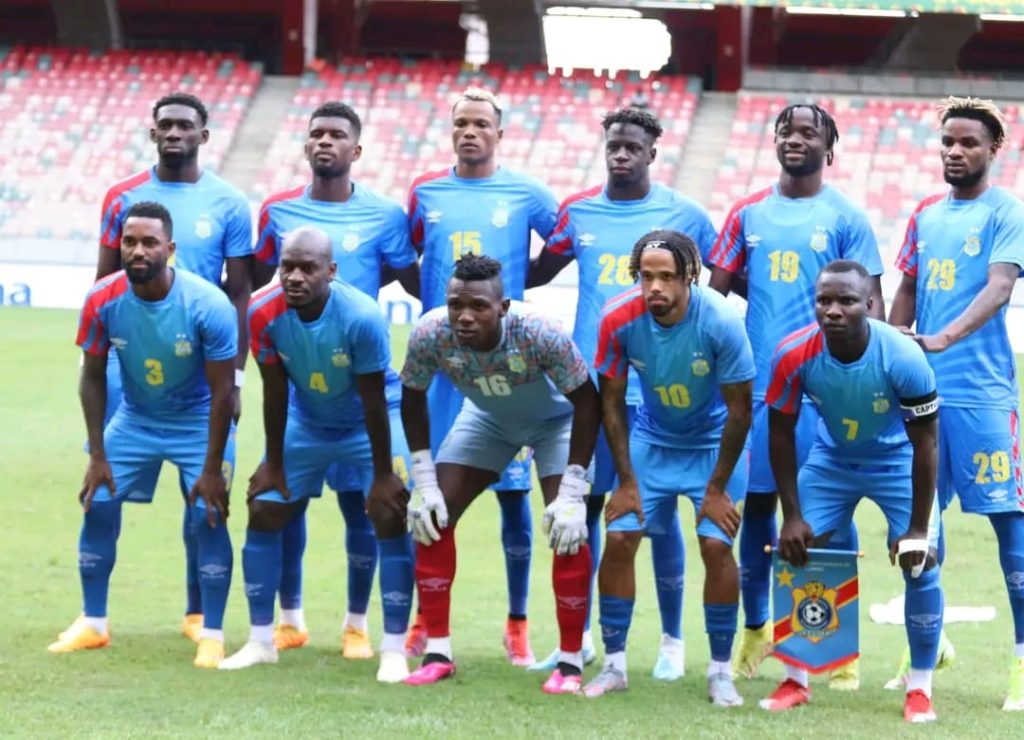 La fierté nationale en action : l'équipe de football de la RDC à Douala, Cameroun
