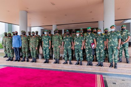 Le chef d'état-major des FARDC, le général Célestin Mbala Mussense est en visite officielle au Rwanda