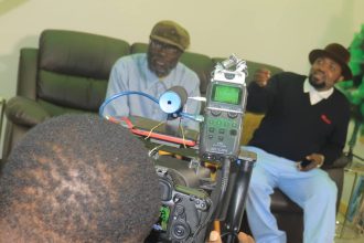 En plein tournage du film Grand Piapiala