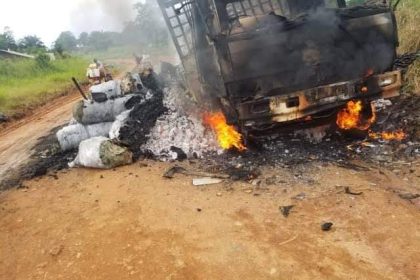 Au village Masiliko, les ADF pillent et incendient un véhicule