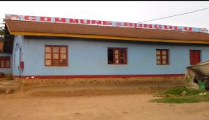 Beni : « L'État de siège n'exclut pas le développement, c'est pourquoi le bureau de la commune de Bungulu est habillé d'une nouvelle robe » (Guy Vatusidi) Image du bureau administratif de la commune de Bungulu