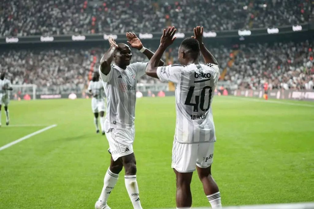 L'international congolais JACKSON MULEKA buteur en Europe league et son compatriote MASUAKU