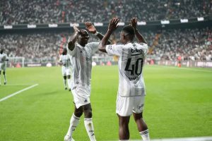 L'international congolais JACKSON MULEKA buteur en Europe league et son compatriote MASUAKU