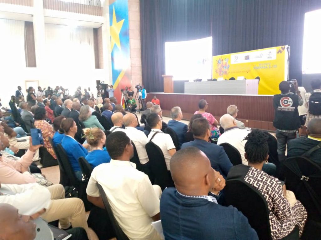 Plusieurs personnalités prennent part au point de presse sur le lancement des IXèmes jeux d la francophonie, entre autres l'Administratrice d l’OIF, Mme Caroline St-Hilaire, le Ministre d médias, Patrick Muyaya