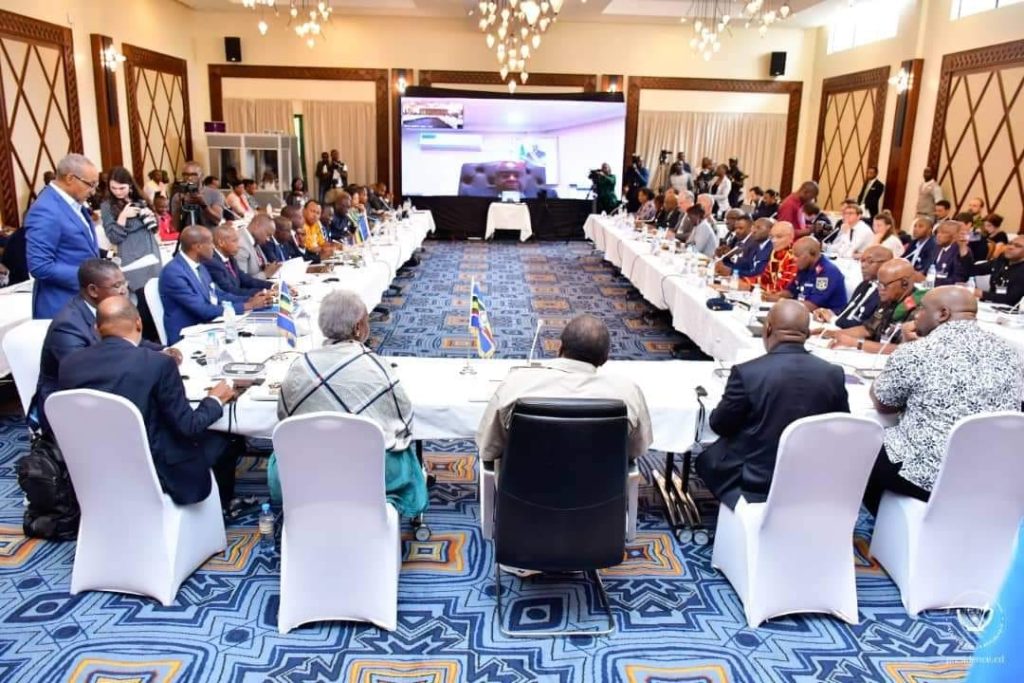 Facilitateur désigné par la communauté de l'afrique de l'est ( EAC) dans la résolution de la crise sécuritaire dans l'Est de la RDC, l'ancien président de la république du Kenya Uhuru Kenyatta est arrivé ce mercredi en fin de matinée à Goma
