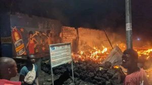 Nyiragongo : Le bureau du groupement Munigi et le domicile du président du CLJ Munigi incendiés par des personnes inconnues à Munigi Le bureau du groupement Munigi et le domicile du président du CLJ Munigi incendiés par des personnes inconnues à Munigi