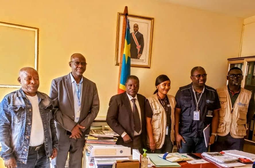 Jean-bosco Ruteye le ministre de l'agriculture, pêche, élevage et développement a reçu la délégation de la FAO