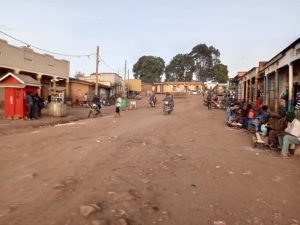 Mambasa : De l'argent et téléphones emportés par des hommes armés à Teturi Une jeune femme d'environs une vingtaine a été assassiné dans sa maison en territoire de Mambasa
