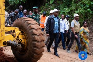 Le gouverneur de la province Théo Ngwabidje Kasi a inspecté les travaux de réhabilitation des routes de désertes agricoles