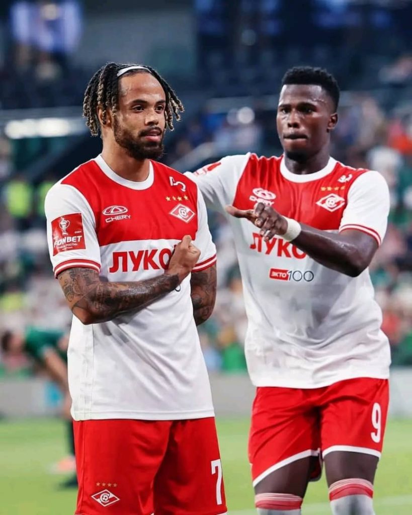 Le talentueux attaquant congolais Théo Bongonda continue d'éblouir avec ses performances époustouflantes au sein de l'équipe du Spartak Moscou en Russie.