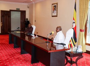 L'ex président Uhuru Kenyatta, et le Président ougandais Museveni ont coprésidé ce lundi une réunion du comité technique du processus de paix dans l'est de la RDC au State House, à Entebbe