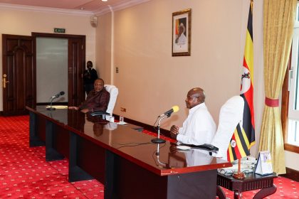 L'ex président Uhuru Kenyatta, et le Président ougandais Museveni ont coprésidé ce lundi une réunion du comité technique du processus de paix dans l'est de la RDC au State House, à Entebbe