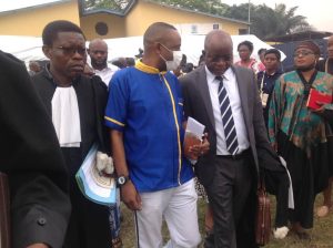 RD Congo : Human Right Watch s'inquiète de la répression des opposants politiques à la veille des élections (Communiqué) Le procès de Salomon KALONDA conseiller de l'opposant congolais Moïse Katumbi a débuté ce jeudi 17 août à la prison de Ndolo