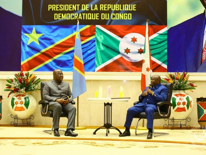 Le président burundais Évariste Ndayishimiye avec le Président Felix Antoine Tshiseked