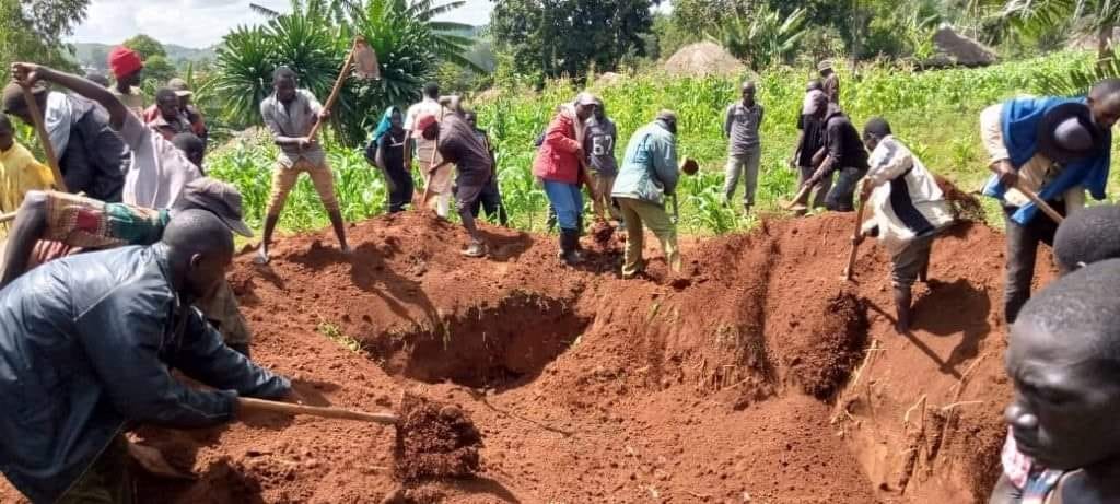 Irumu : Deux orpailleurs tués dans un éboulement à Gety 23 civils tués par les ADF dans le territoire d'Irumu