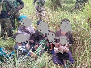 Beni : 6 otages libérés et un combattant ADF neutralisé par les forces de la coalition FARDC-UPDF 6 otages libérés et un combattant ADF neutralisé par les forces de la coalition FARDC-UPDF
