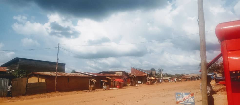 Photo du centre de la chefferie des Babila-Babombi