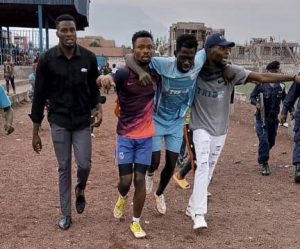 Un engin explosif vient de créer de dégâts au stade de l'unité en plein entraînement de joueurs