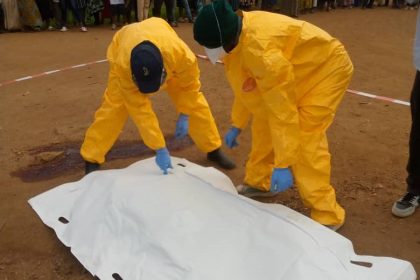 L'enfant du nom de KASEREKA CHRISTIAN a été découvert flottant sur une petite rivière à 100 mètres de leur domicile