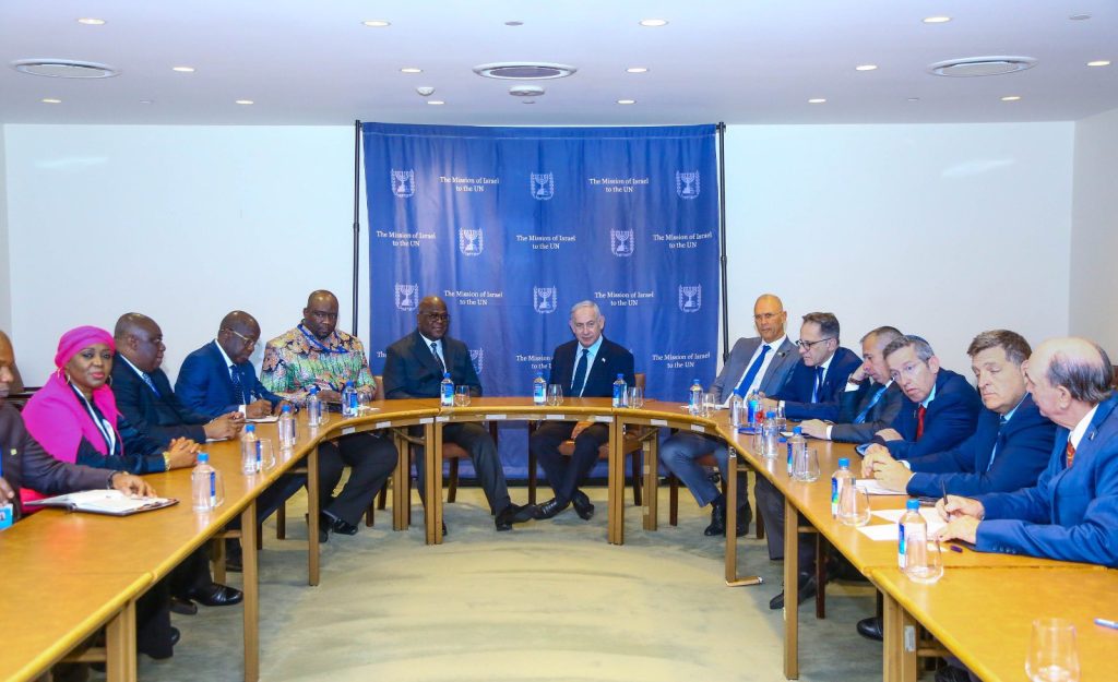 Le Président de la République Démocratique du Congo, Félix TSHISEKEDI lors d'un échange avec le Premier Ministre Israélien Benjamin NETANYAHU à New York aux USA.