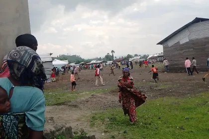 Plusieurs cabanes détruites par les eaux de pluie au camp de kanyaruchinya dans le territoire de Nyiragongo