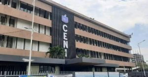 RDC-Election 2023 : La CENI clôture l'opération du dépôt de candidature avec une liste de 24 dossiers réceptionnés pour la présidentielle La Commission électorale nationale indépendante (CENI) a officiellement clôturé dimanche 8 octobre l’opération du dépôt des candidatures pour l'élection présidentielle