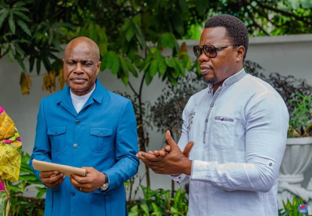 Martin FAYULU opposant viral à TSHISEKEDI en route pour dépose sa candidature à la CENI