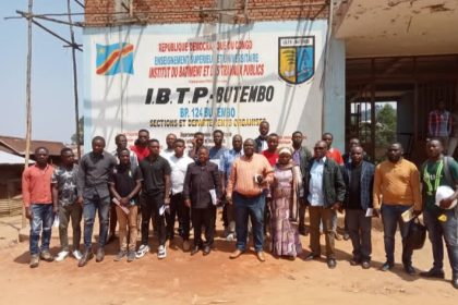 Photo d'illustration de tiers : Les membres du comité de gestion et du comité instudiantin de l'IBTP Butembo