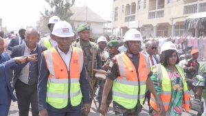 Goma : Lancement des travaux d'asphaltage du tronçon Néo apostolique- parking Masisi Les travaux de construction du tronçon routier Néo apostolique-parking Masisi ont été lancés