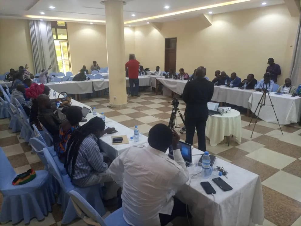 Lutte contre les discours de haine et la campagne précoce en période électorale ,au coeur des discussions du dialogue national de Benevolencia