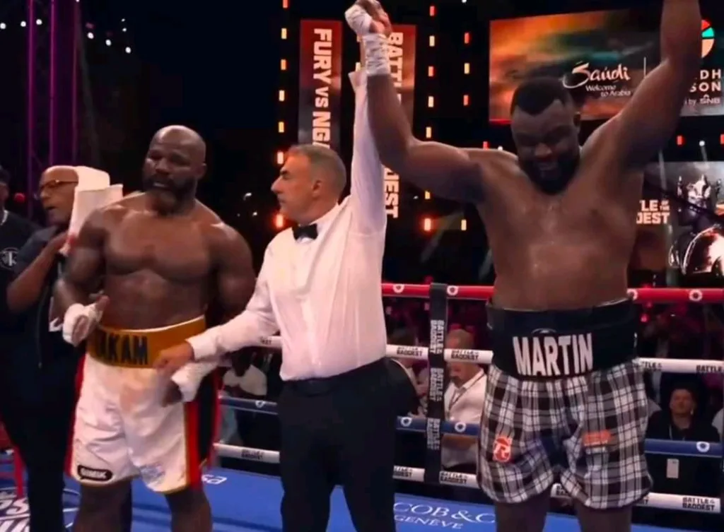Martin Bakole s'impose par KO au 4eme round sur Carlos Takam