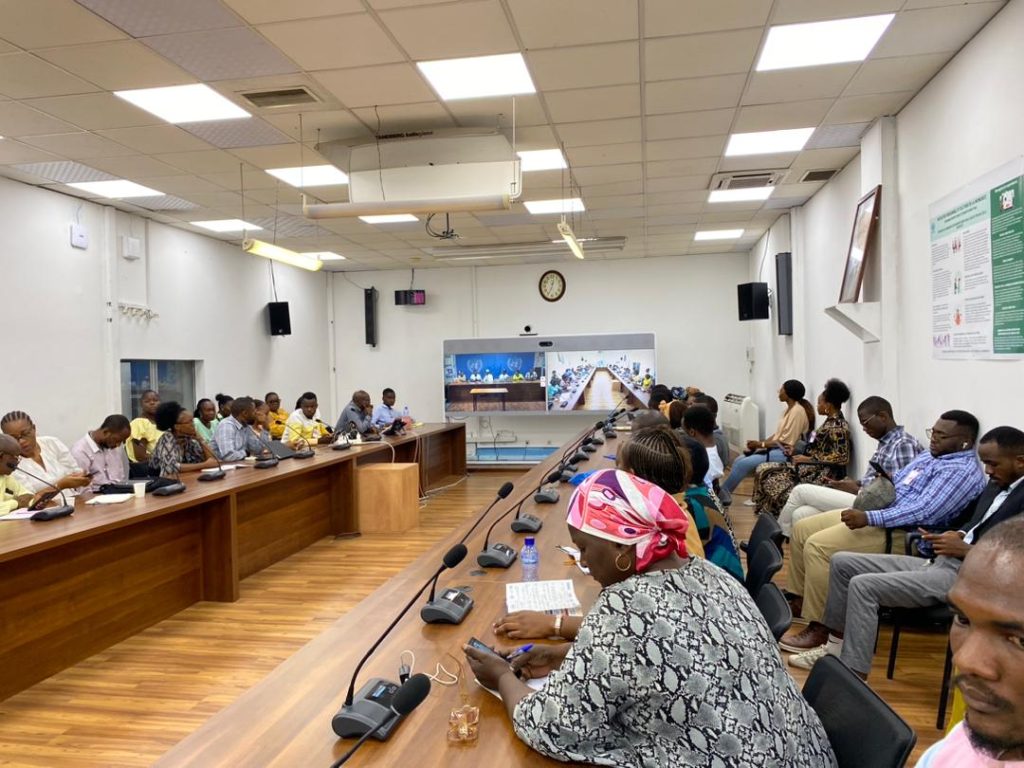 Une quatre vingtaine de personnes à l'école du savoir sur la lutte contre la désinformation et le discours de haine
