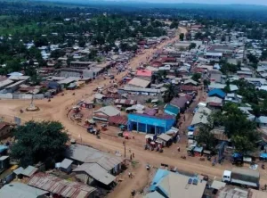 Vue aérienne du centre de Komanda en territoire d'Irumu en Ituri