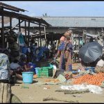 Vue du petit marché Mayangose-Kiprihani en commune de Ruwenzori