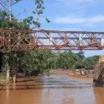 Photo de tiers : Vue du pont ITURI 2 en pleine réhabilitation