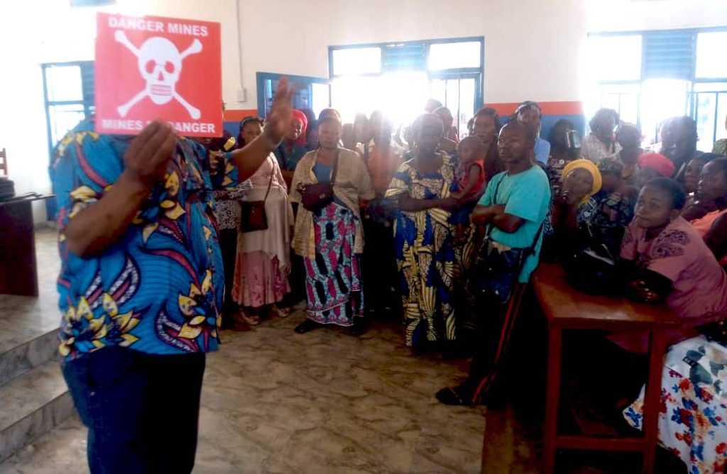 La police sensibilise une centaine de commerçants sur les engins explosifs improvisés