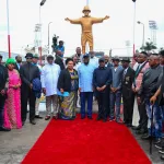 Félix TSHISEKEDI inaugure le monument de feu Papa Wemba à Matonge