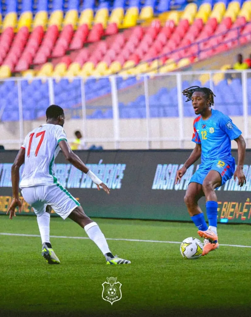 L'arrière latéral gauche, l'international congolais Joris Kayembe au stade de martyrs 